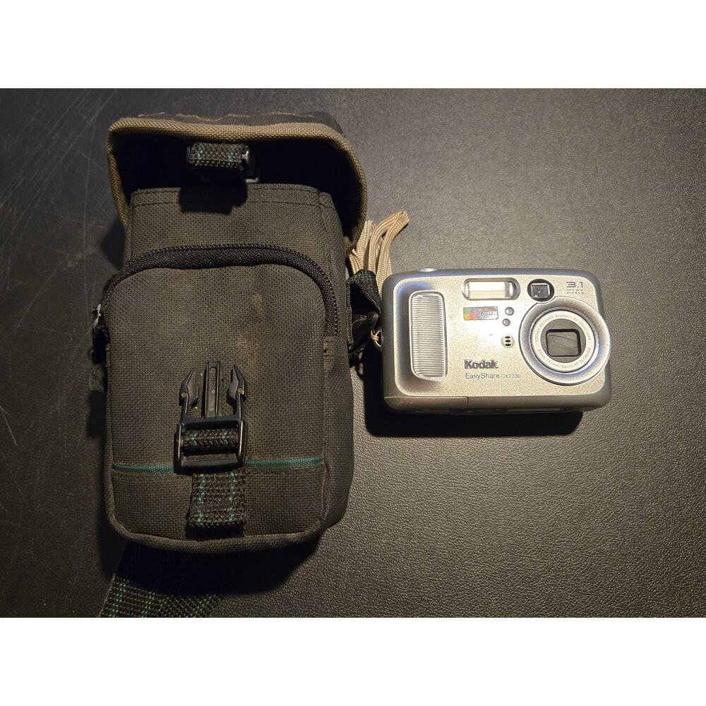Kodak EasyShare CX7330 Digital Camera 3.1MP Silver Compact Untested with case